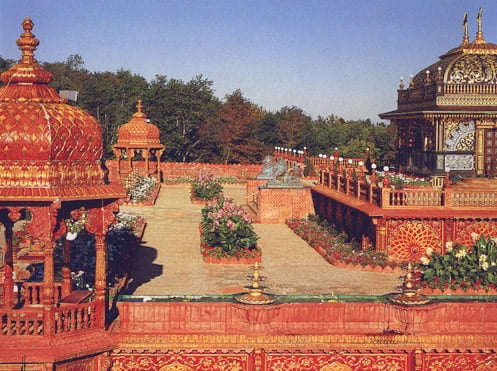 Prabhupada's Palace Rose Garden