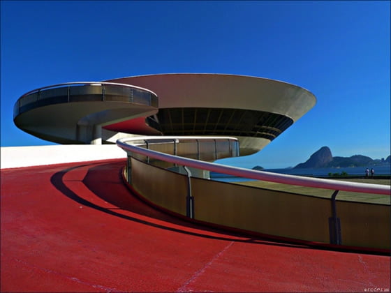 THE CRUISE COLLECTION AT NITEROI CONTEMPORARY ART MUSEUM DESIGNED