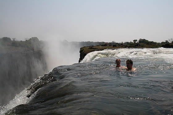 https://worldtoptop.com/wp-content/uploads/2011/05/swimming_pool_victoria_falls.jpg