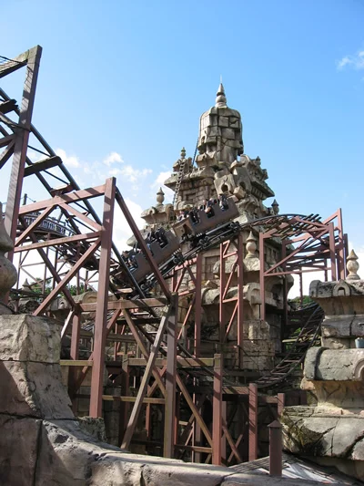 Disneyland - Paris | Photo by: David Jafra - Wikimedia Commons Disneyland - Paris