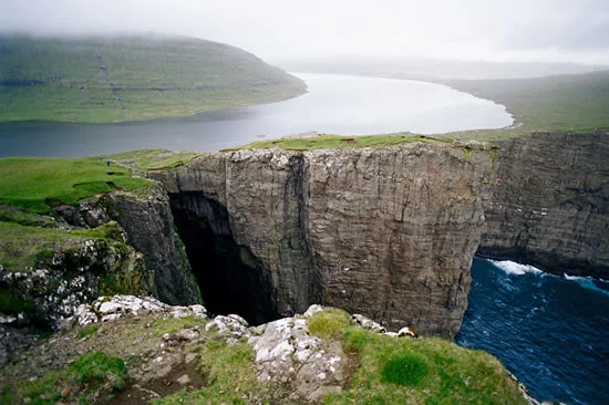 Sørvágsvatn Lake - Faroe Islands | Photo by: Jan Egil Kristiansen - Flickr Sørvágsvatn Lake - Faroe Islands