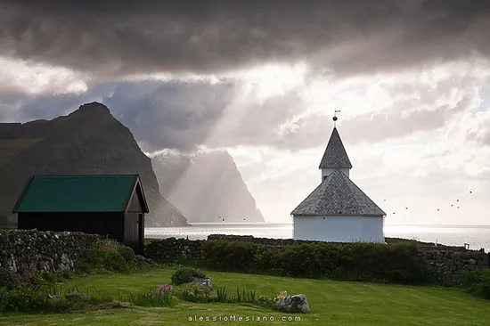 Viðareiði Village - Faroe Islands | Photo by: alessiomesiano.com - Flickr Viðareiði Village - Faroe Islands | Photo by: alessiomesiano.com - Flickr