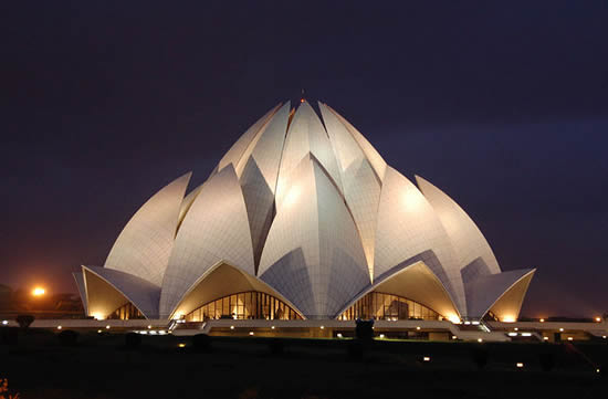 A Lotus Shaped Temple - Bahá'í House of Worship/New Delhi - World