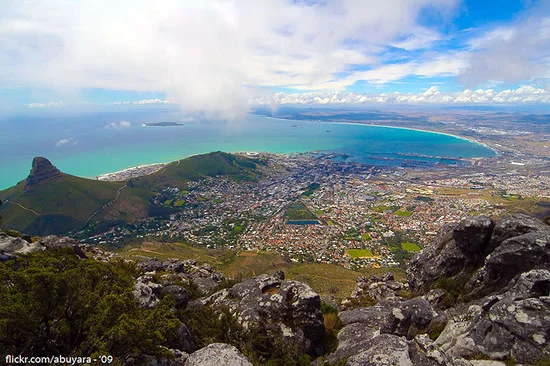 View of Cape Town from Table Mountain | Photo by: Dhowayan (Abu Yara) - Flickr View of Cape Town from Table Mountain