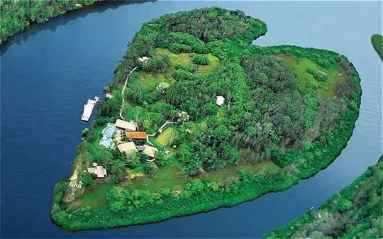 Heart-shaped Makepeace Island