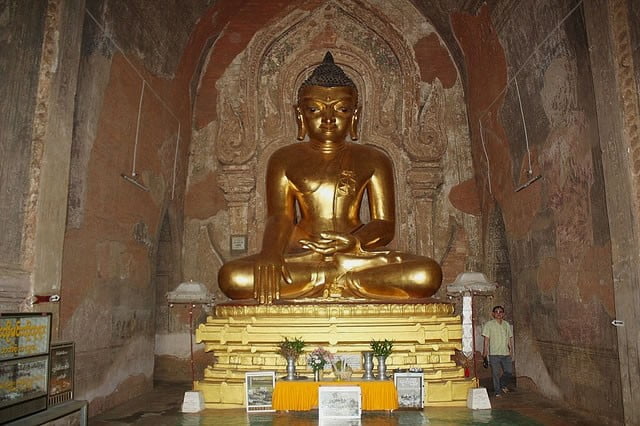 The Impressive Shwezigon Pagoda - Bagan - World Top Top